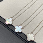 [Marin]クローバーミディアムシルバーホワイトMOPネックレス