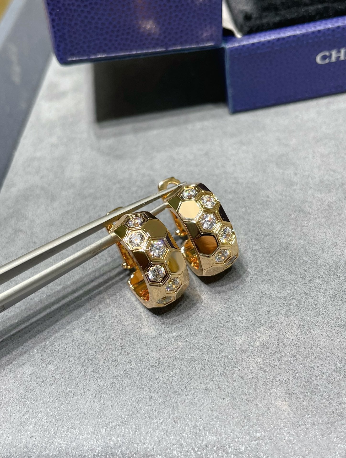 [Marin]BEE LOVE DIAMOND HOOP EARRINGS