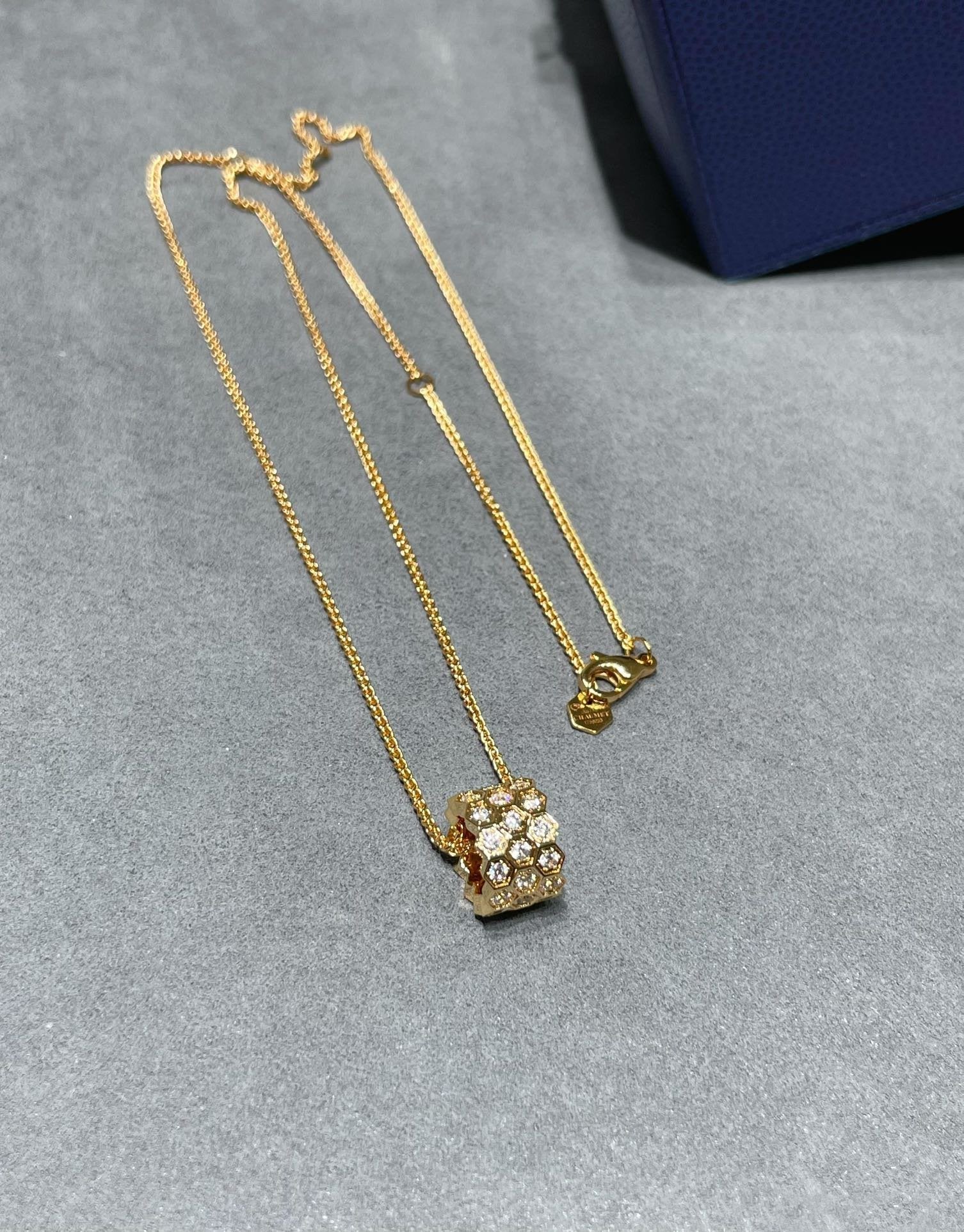 [Marin]BEE LOVE DIAMOND PAVED 3 ROW NECKLACE
