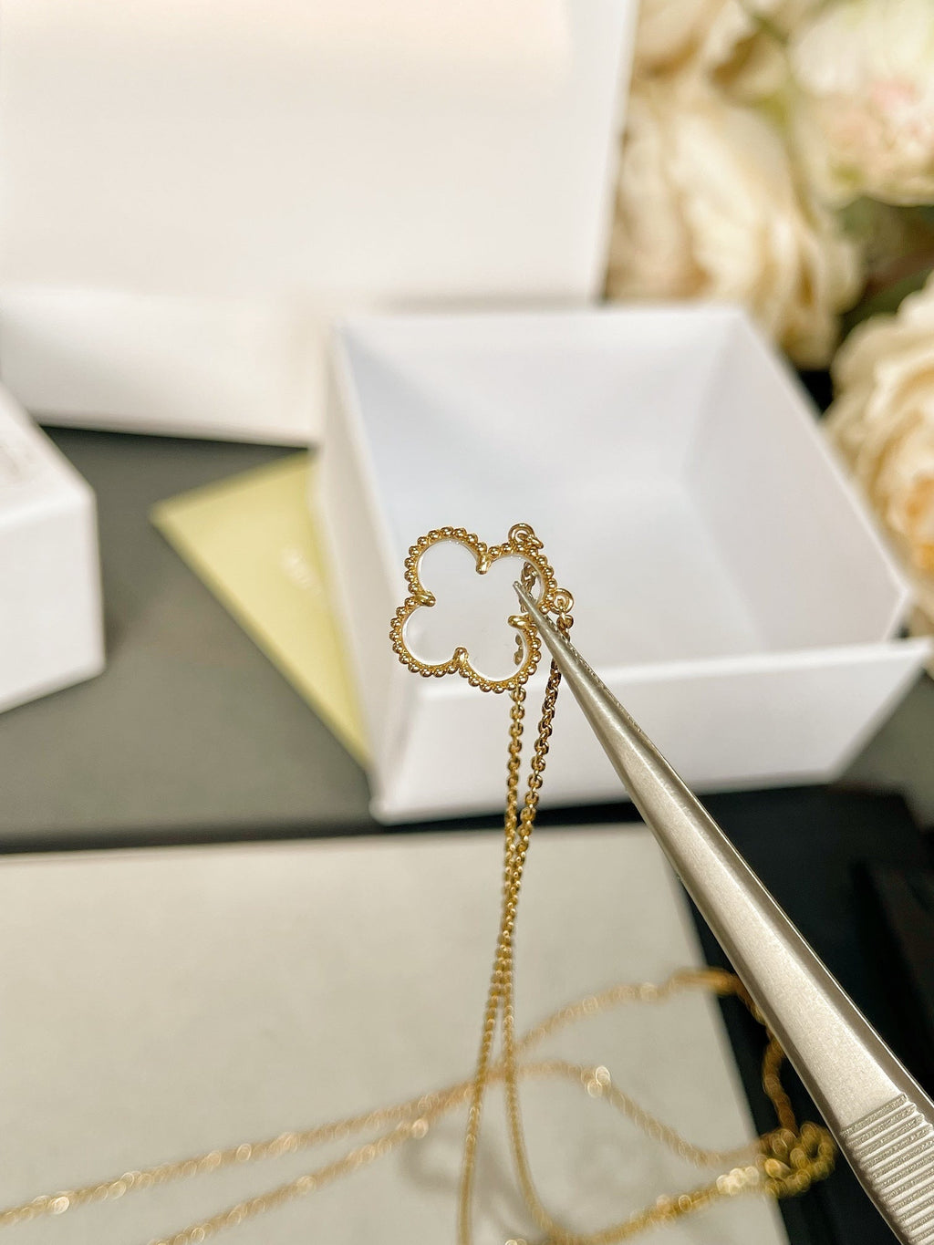 [Marin]CLOVER ROCK CRYSTAL ROSE GOLD NECKLACE