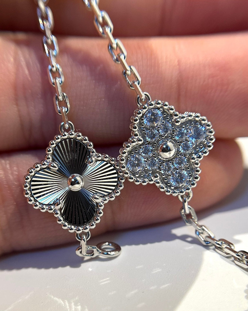 [⭐Shinejoy] CLOVER 5 MOTIF LASER BRACELET COLLECTION