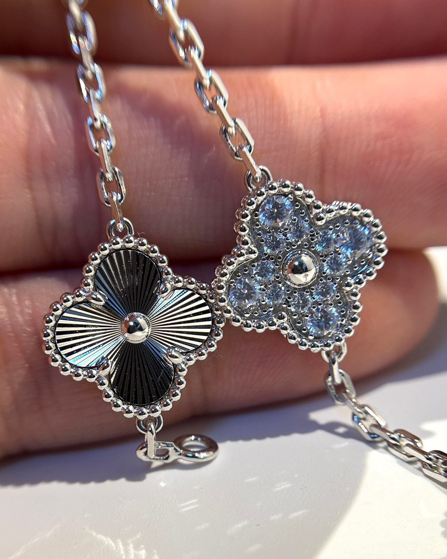 [⭐Shinejoy] CLOVER 5 MOTIF LASER BRACELET COLLECTION