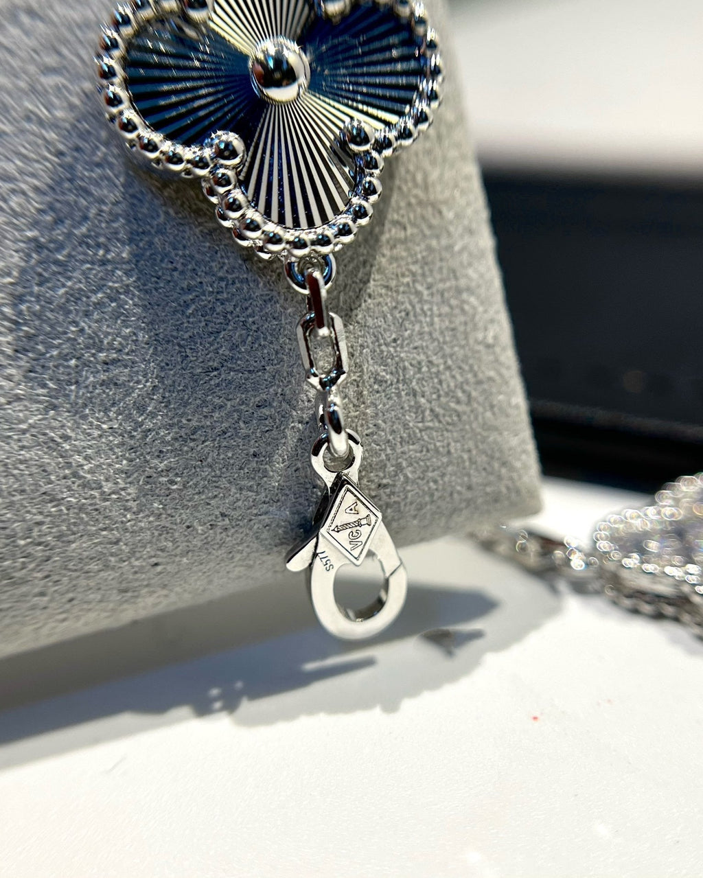 [⭐Shinejoy] CLOVER 5 MOTIF LASER BRACELET COLLECTION