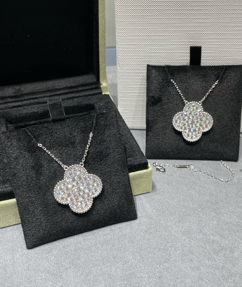 [Marin]CLOVER 25MM ラージペンダント ダイヤモンドパヴェ シルバーネックレス