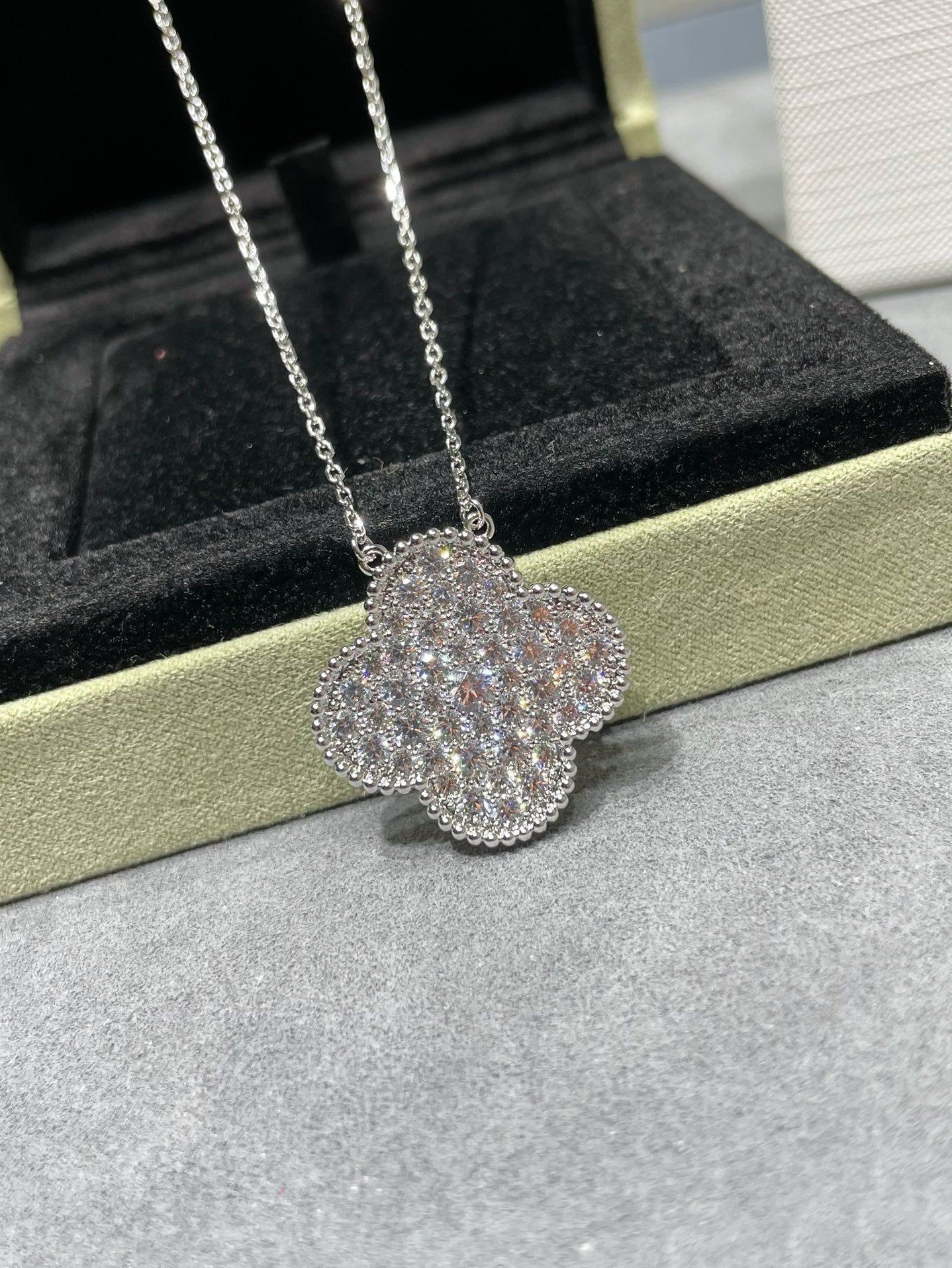 [Marin]CLOVER 25MM ラージペンダント ダイヤモンドパヴェ シルバーネックレス