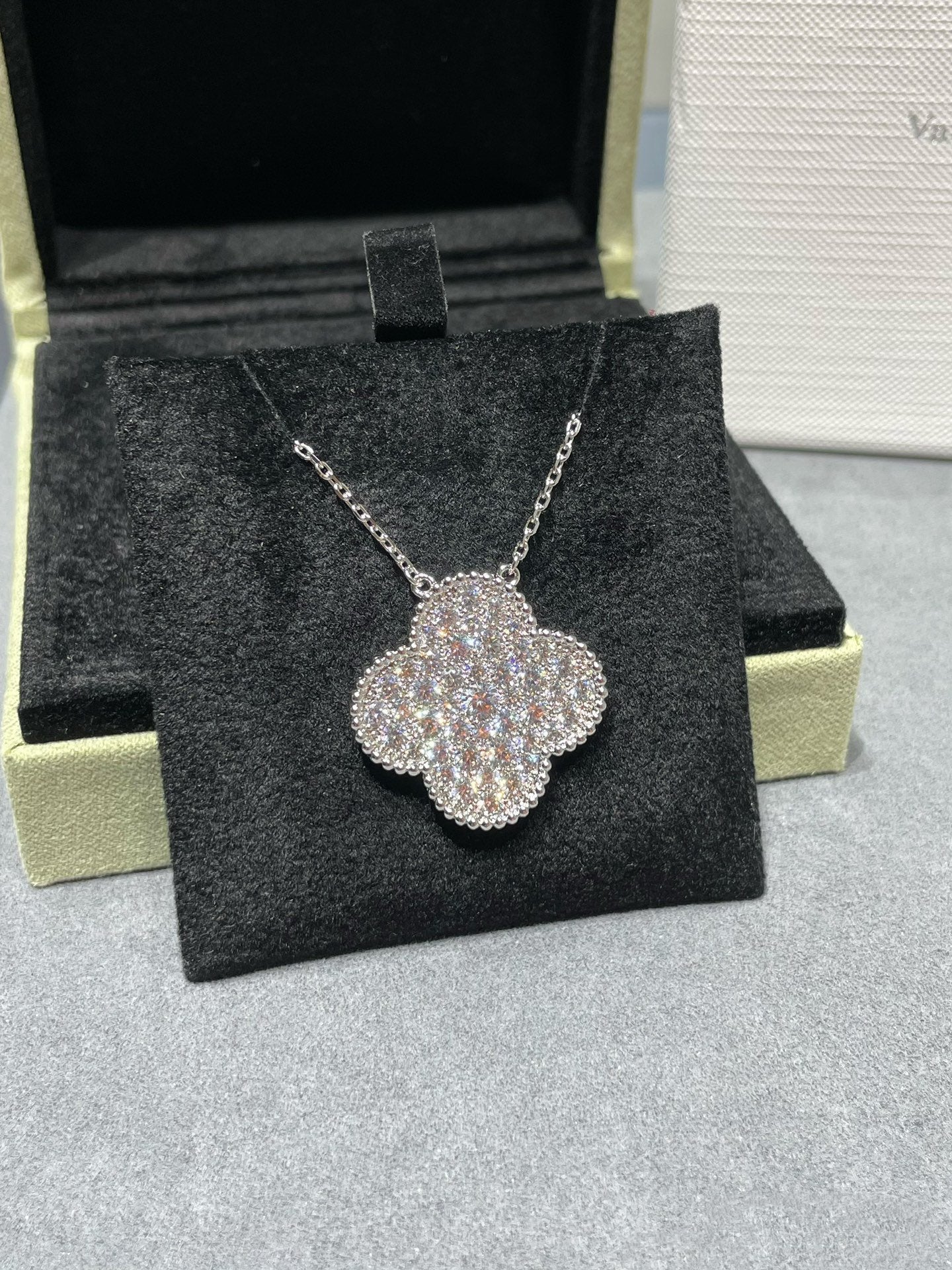 [Marin]CLOVER 25MM ラージペンダント ダイヤモンドパヴェ シルバーネックレス