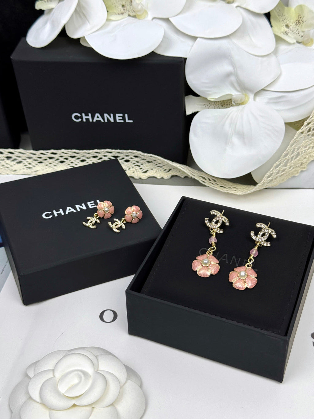 [Marin]26C Pink Camellia Enamel Pendant with Double C Earrings