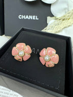 [Marin]26C Pink Camellia Pearl Enamel Stud Earrings