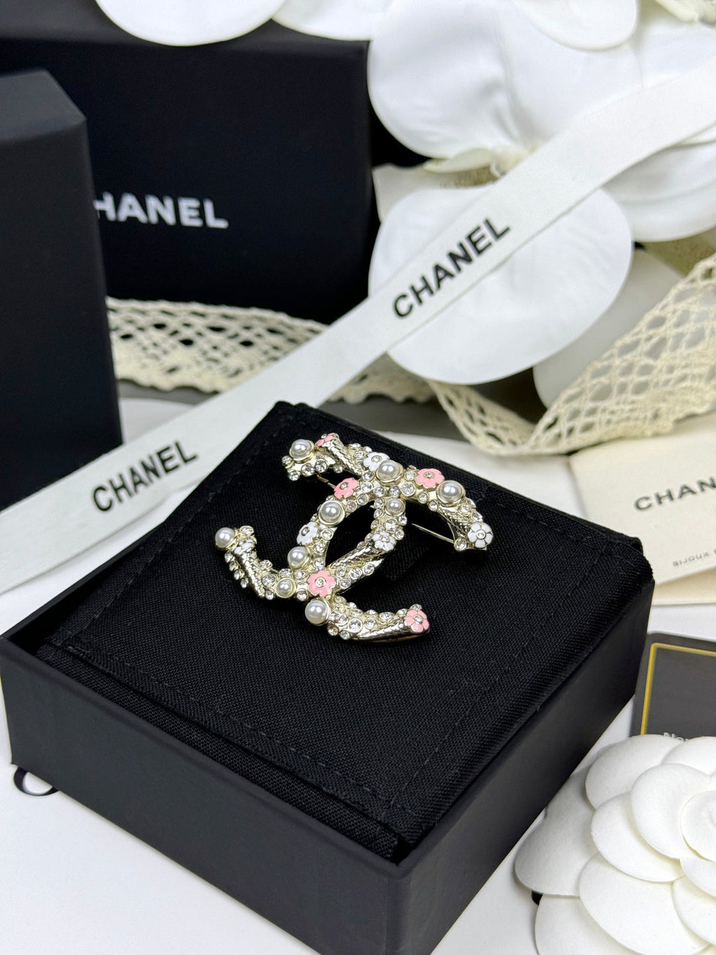 [Marin]26C Pink-White Enamel Ice Cream Cone Double C Brooch
