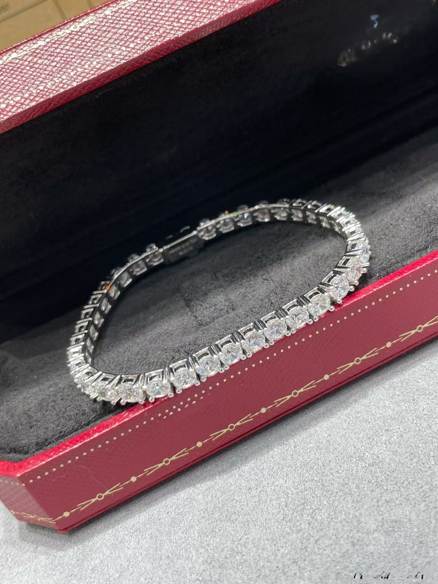 [Marin jewelrys]TENNIS BRACELET WITH FULL DIAMOND SETTING