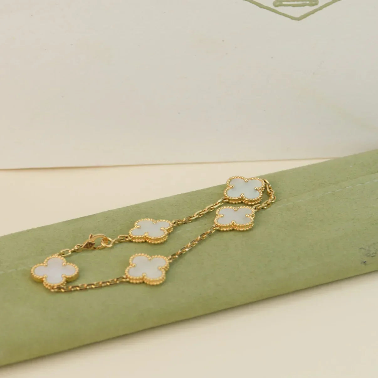 [⭐Shinejoy]CLOVER WHITE PEARL MOP BRACELET 5 MOTIFS COLLECTION