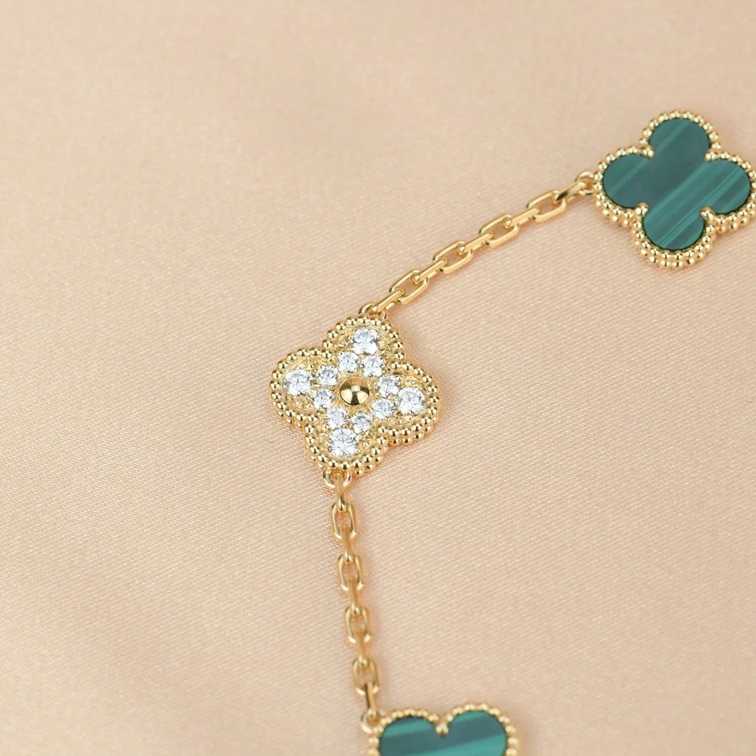 [⭐Shinejoy] CLOVER 5 MOTIF MALACHITE BRACELET COLLECTION