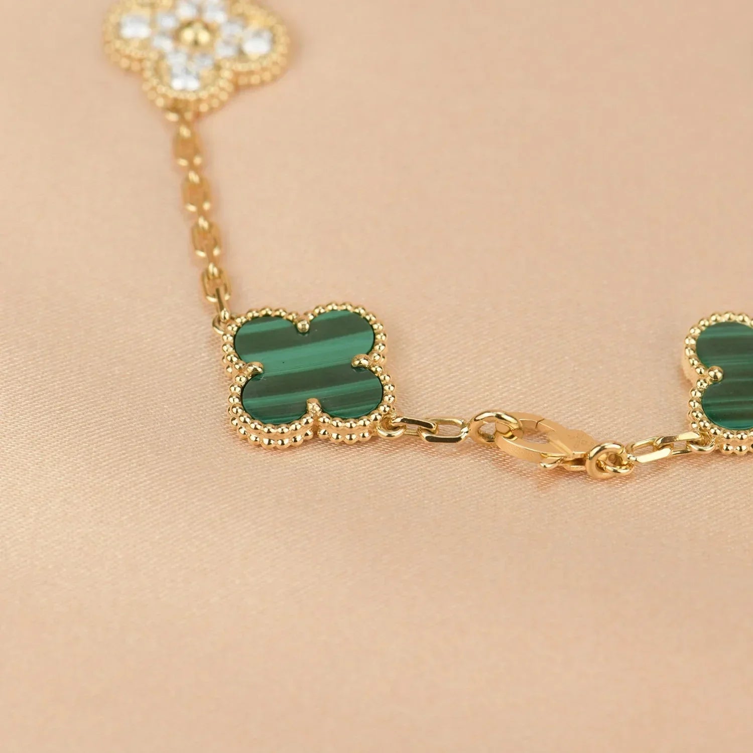 [⭐Shinejoy] CLOVER 5 MOTIF MALACHITE BRACELET COLLECTION