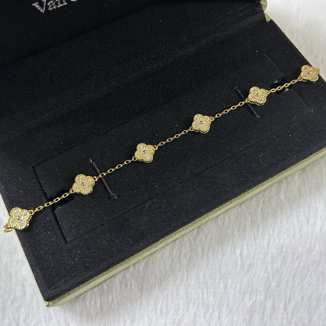 [Marin]CLOVER 6 MOTIF DIAMOND BRACELET