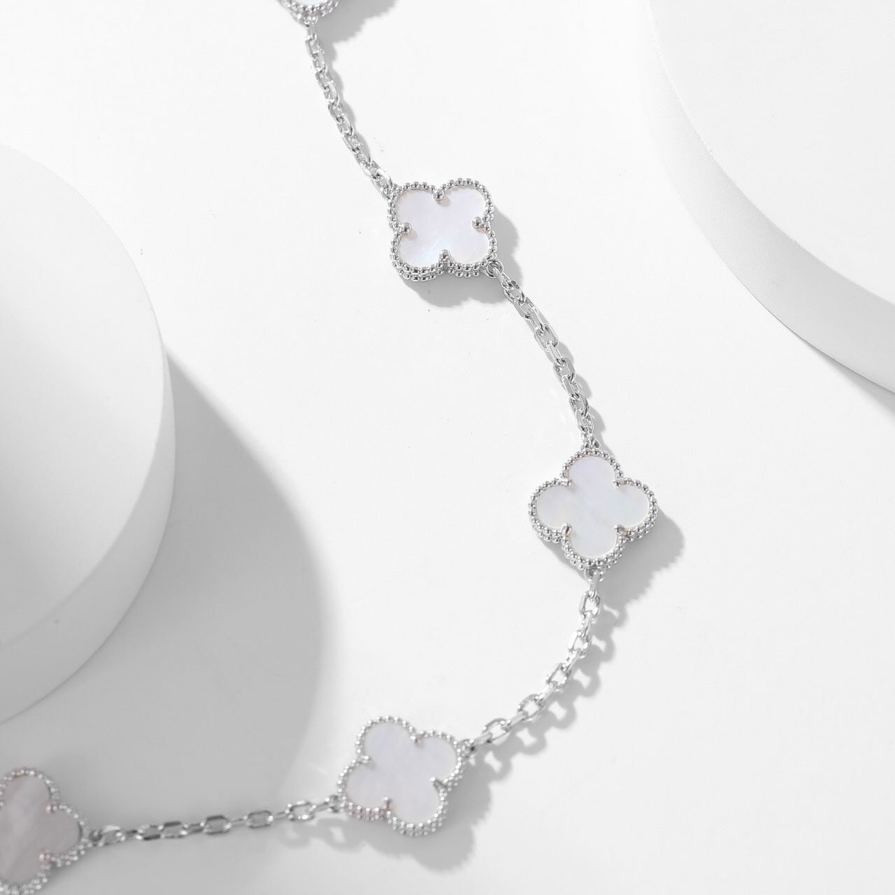 [Marin]COLLIER 10 MOTIFS TRÈFLE NACRE BLANCHE