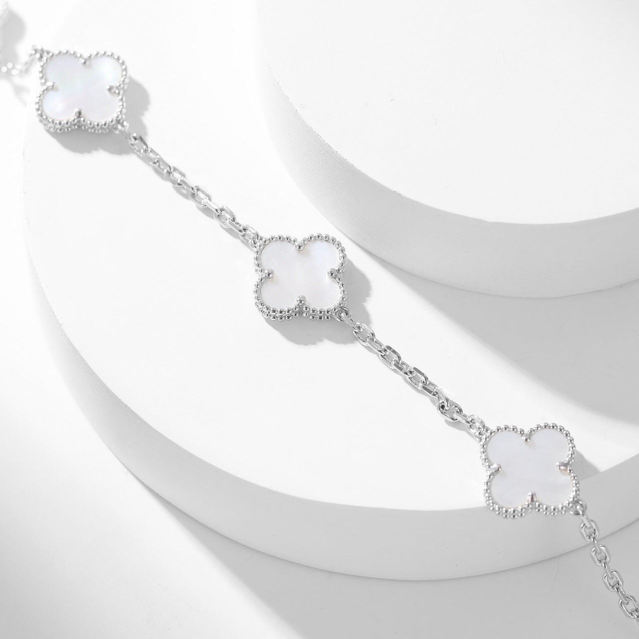 [Marin]COLLIER 10 MOTIFS TRÈFLE NACRE BLANCHE