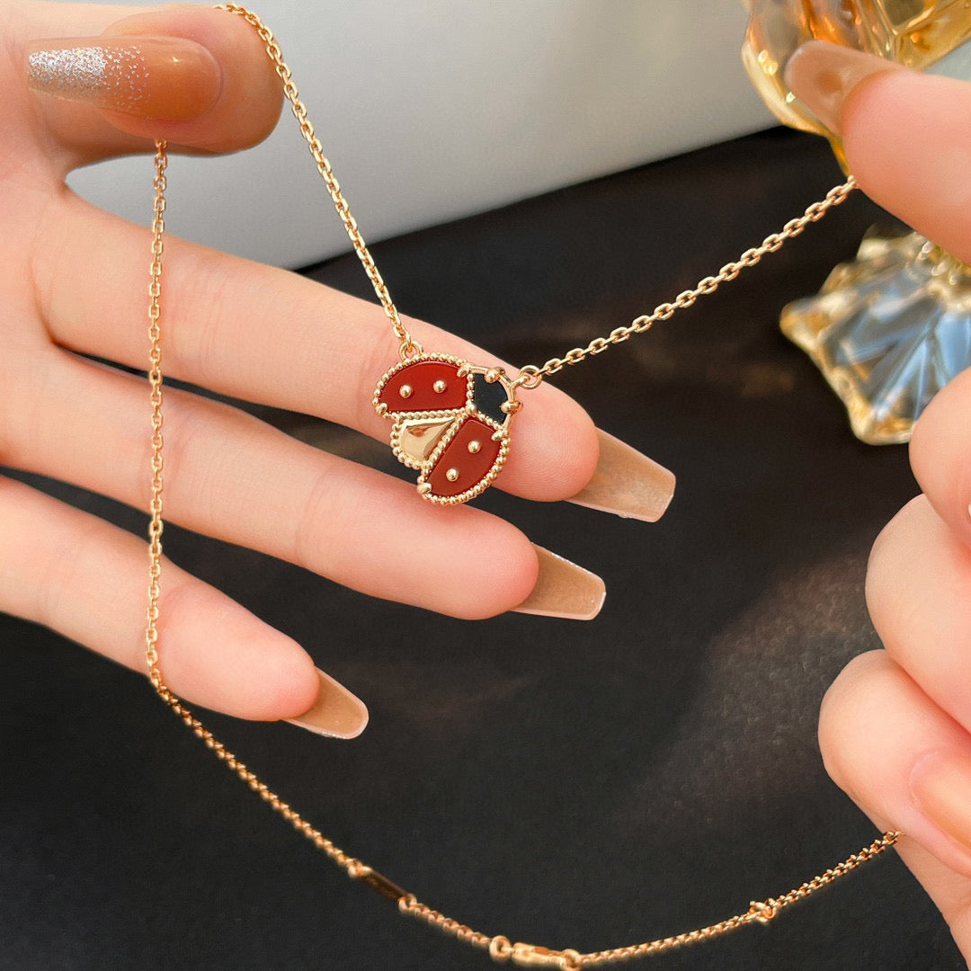 [Marin]LUCKY  CARNELIANS LADYBUG NECKLACE