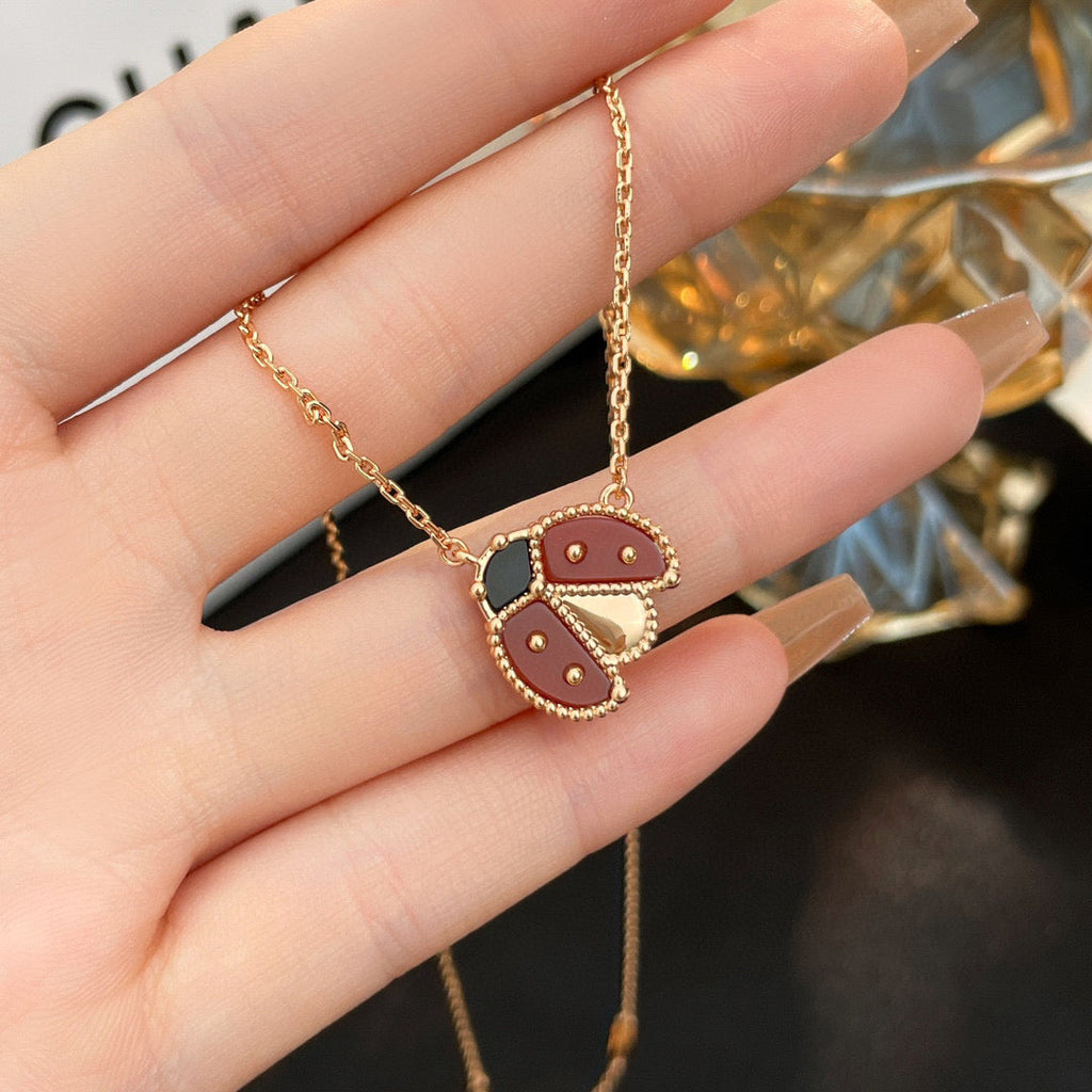 [Marin]LUCKY  CARNELIANS LADYBUG NECKLACE