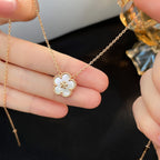 [Marin]LUCKY  WHITE MOP  PLUM BLOSSOM NECKLACE