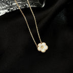 [Marin]LUCKY  WHITE MOP  PLUM BLOSSOM NECKLACE