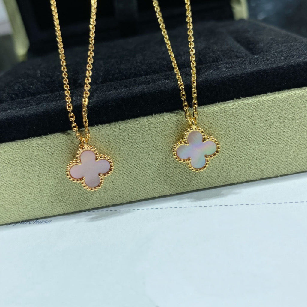 [Marin]クローバー 15MM ピンクマザーオブパールシングル フラワー ネックレス