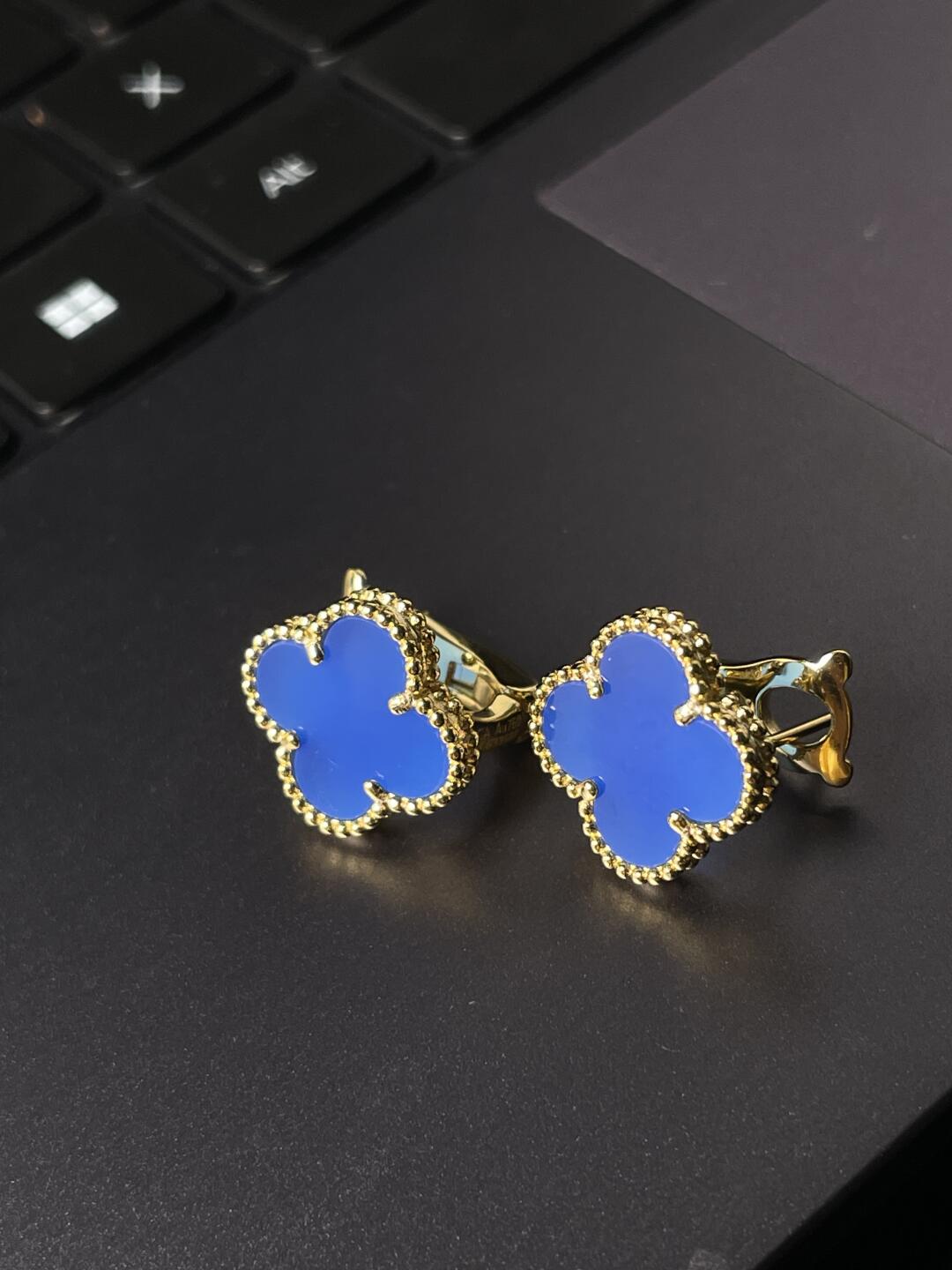 [Marin] CLOVER LARGE (20mm) 1 MOTIFS BLUE MOP STUD EARRINGS