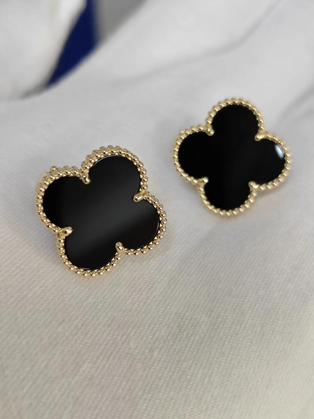[Marin]CLOVER 20MM BLACK MOP EARRINGS