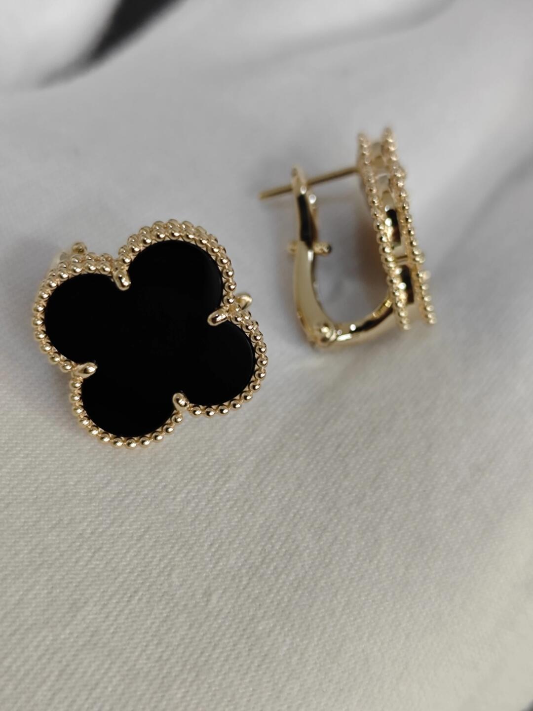 [Marin]CLOVER 20MM BLACK MOP EARRINGS
