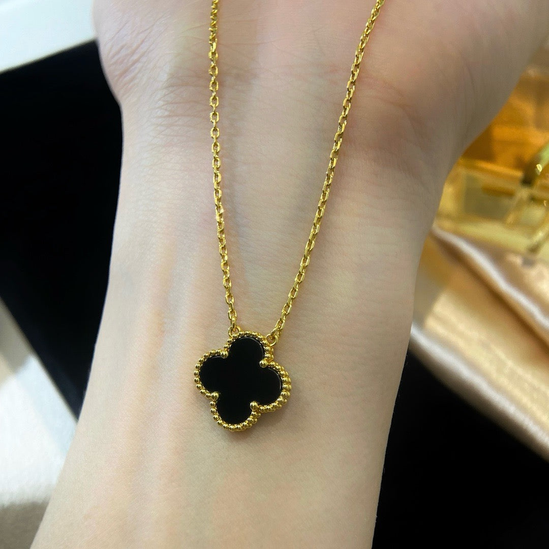 [Marin]CLOVER 15MM BLACK ONYX SINGLE FLOWER NECKLACE