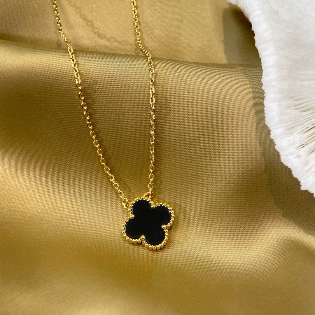 [Marin]CLOVER 15MM BLACK ONYX SINGLE FLOWER NECKLACE