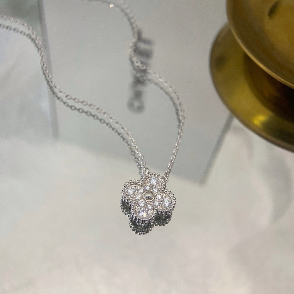 [Marin]CLOVER 15MM DIAMOND SINGLE FLOWER NECKLACE
