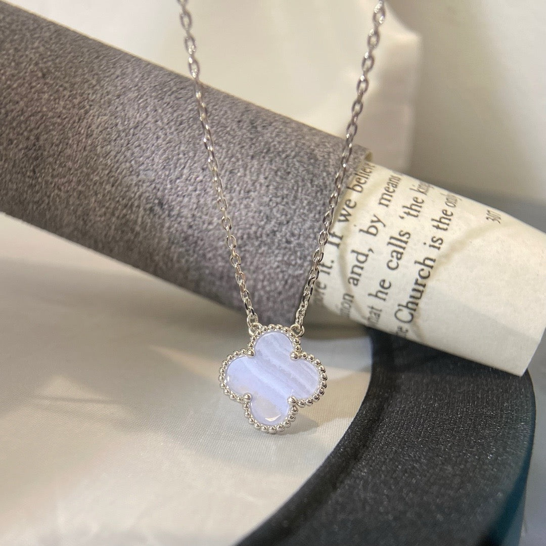 [Marin]CLOVER 15MM BLUE CHALCEDONY NECKLACE SILVER