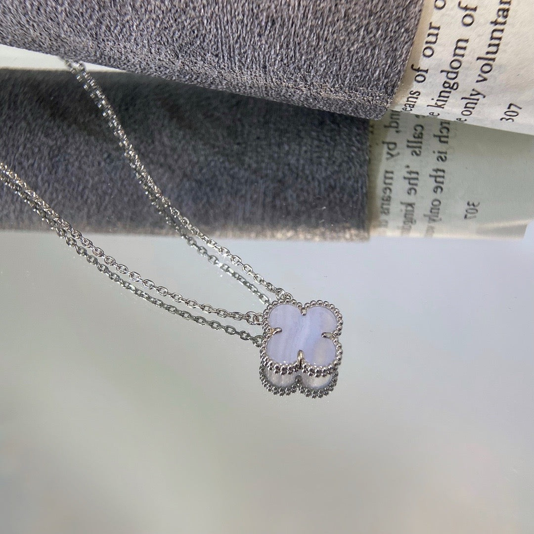 [Marin]CLOVER 15MM BLUE CHALCEDONY NECKLACE SILVER
