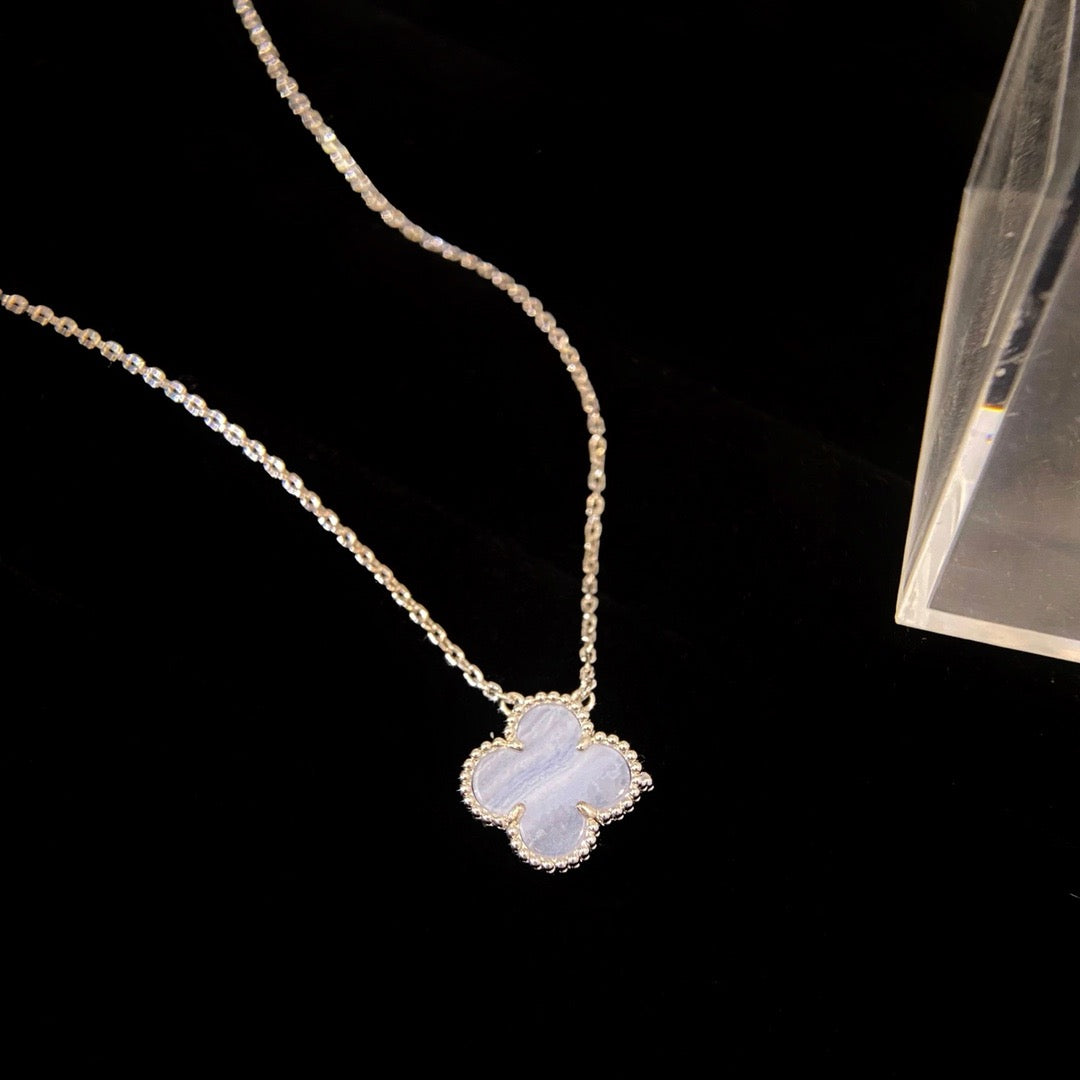 [Marin]CLOVER 15MM BLUE CHALCEDONY NECKLACE SILVER