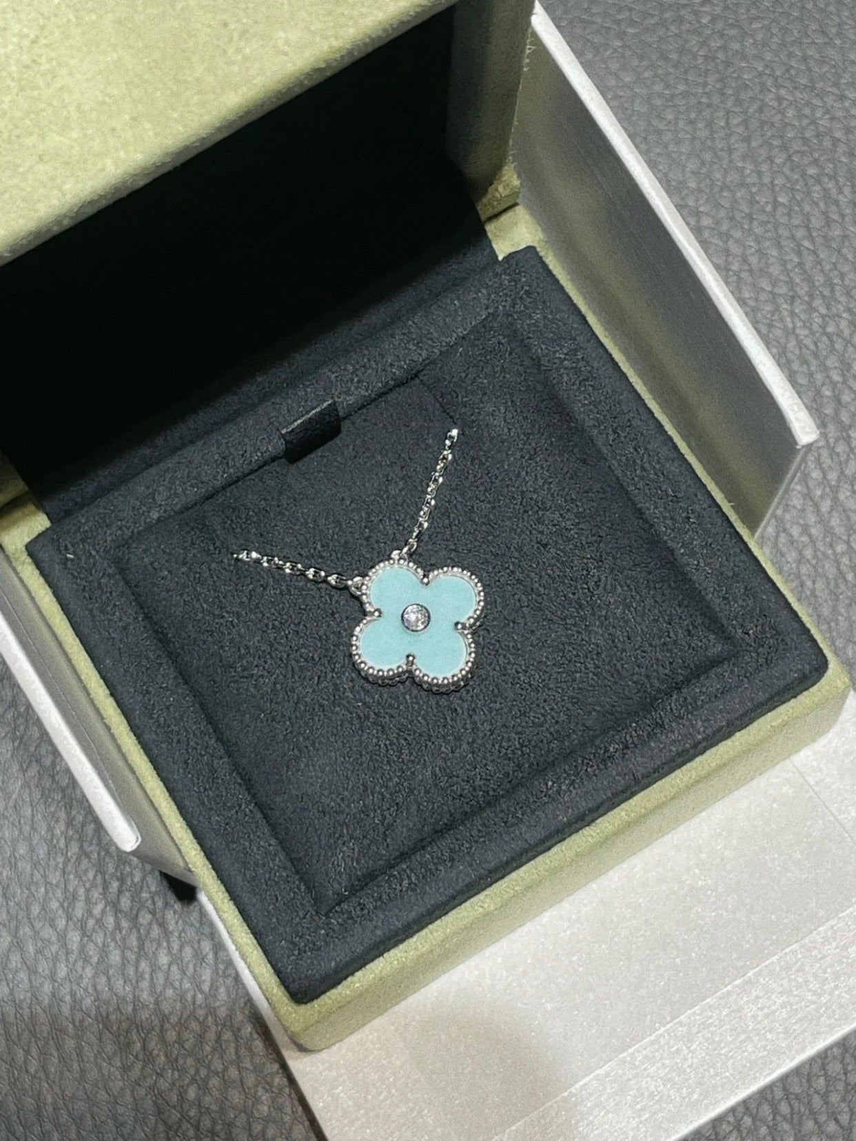 [Marin]CLOVER 1 DIAMOND LIGHT BLUE SILVER NECKLACE