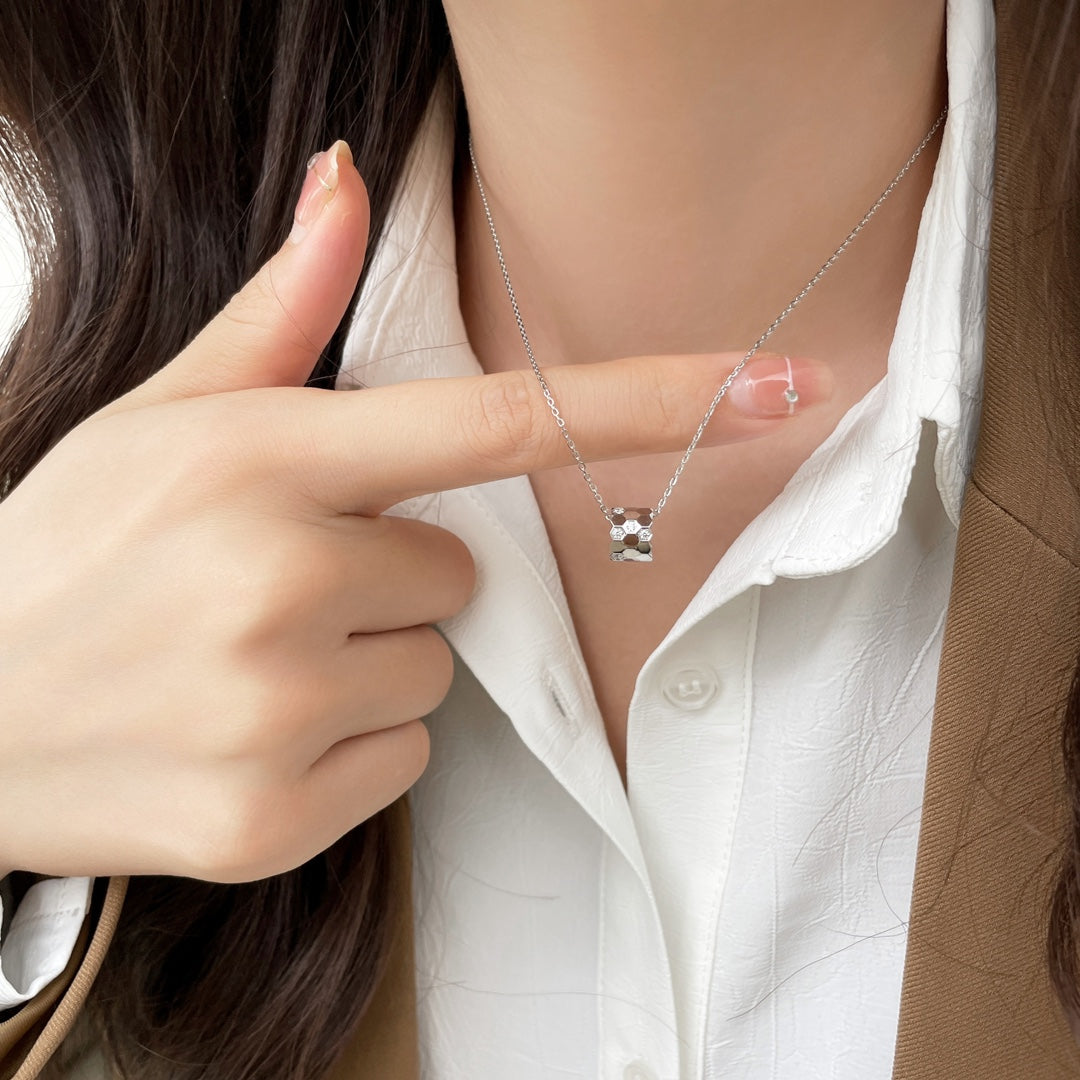 [Marin]BEE MINI PEDANT DIAMOND NECKLACE