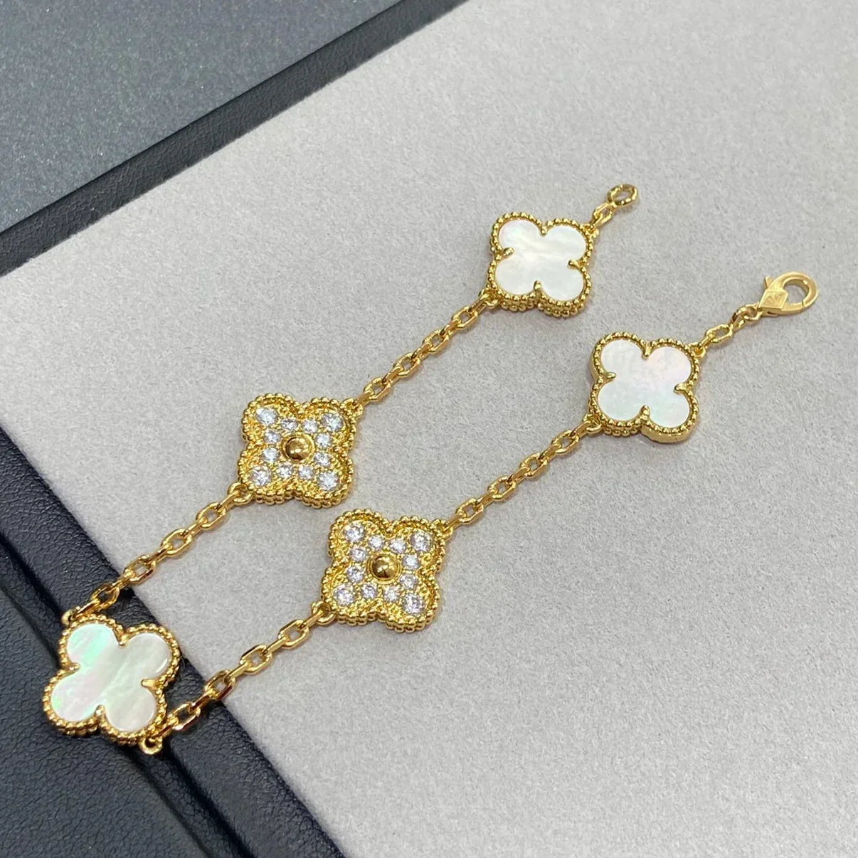[⭐Shinejoy]CLOVER WHITE PEARL MOP BRACELET 5 MOTIFS COLLECTION