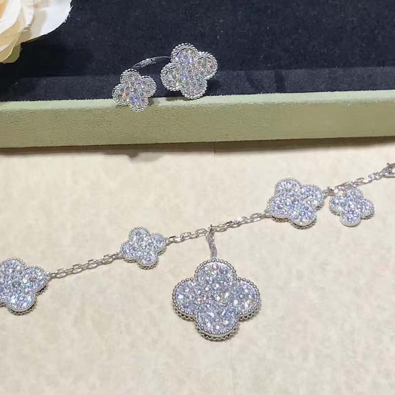 [Marin]CLOVER 6 MOTIFS SILVER DIAMOND BRACELET
