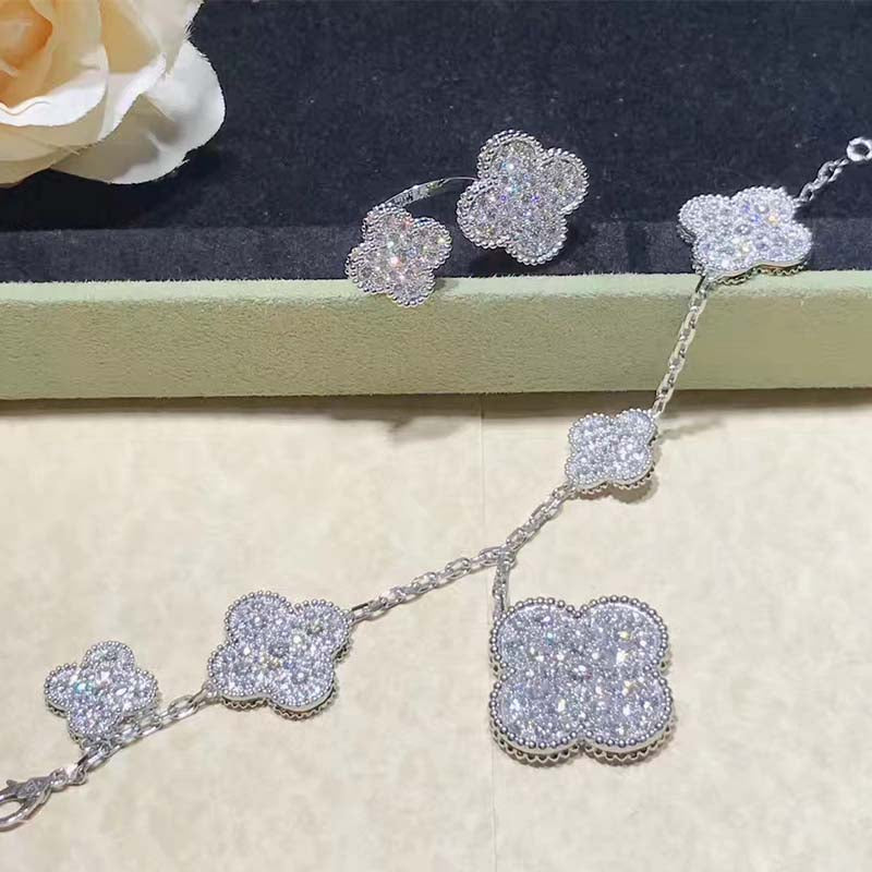 [Marin]CLOVER 6 MOTIFS SILVER DIAMOND BRACELET