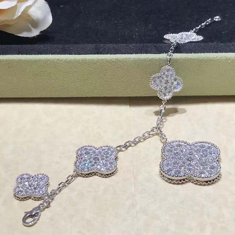 [Marin]CLOVER 6 MOTIFS SILVER DIAMOND BRACELET