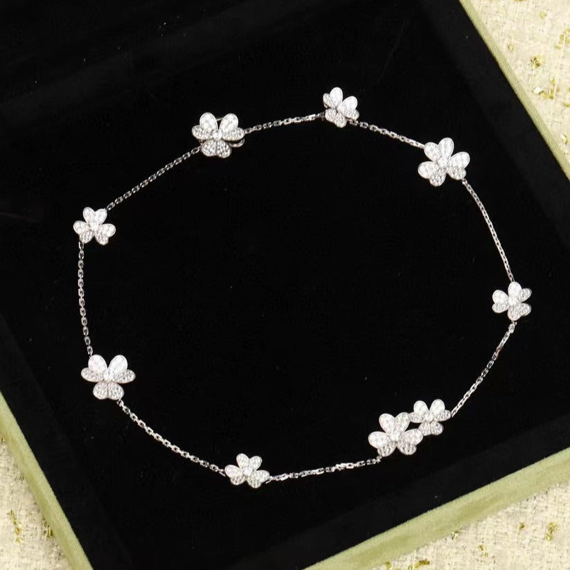 [Marin]FRIVOLE SILVER 9 FLOWERS NECKLACE