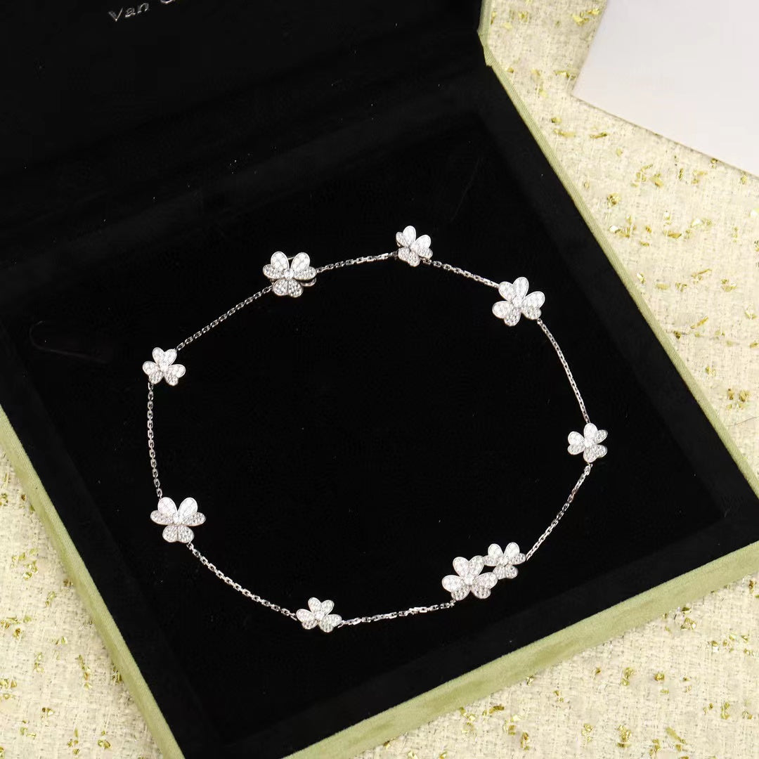 [Marin]FRIVOLE SILVER 9 FLOWERS NECKLACE