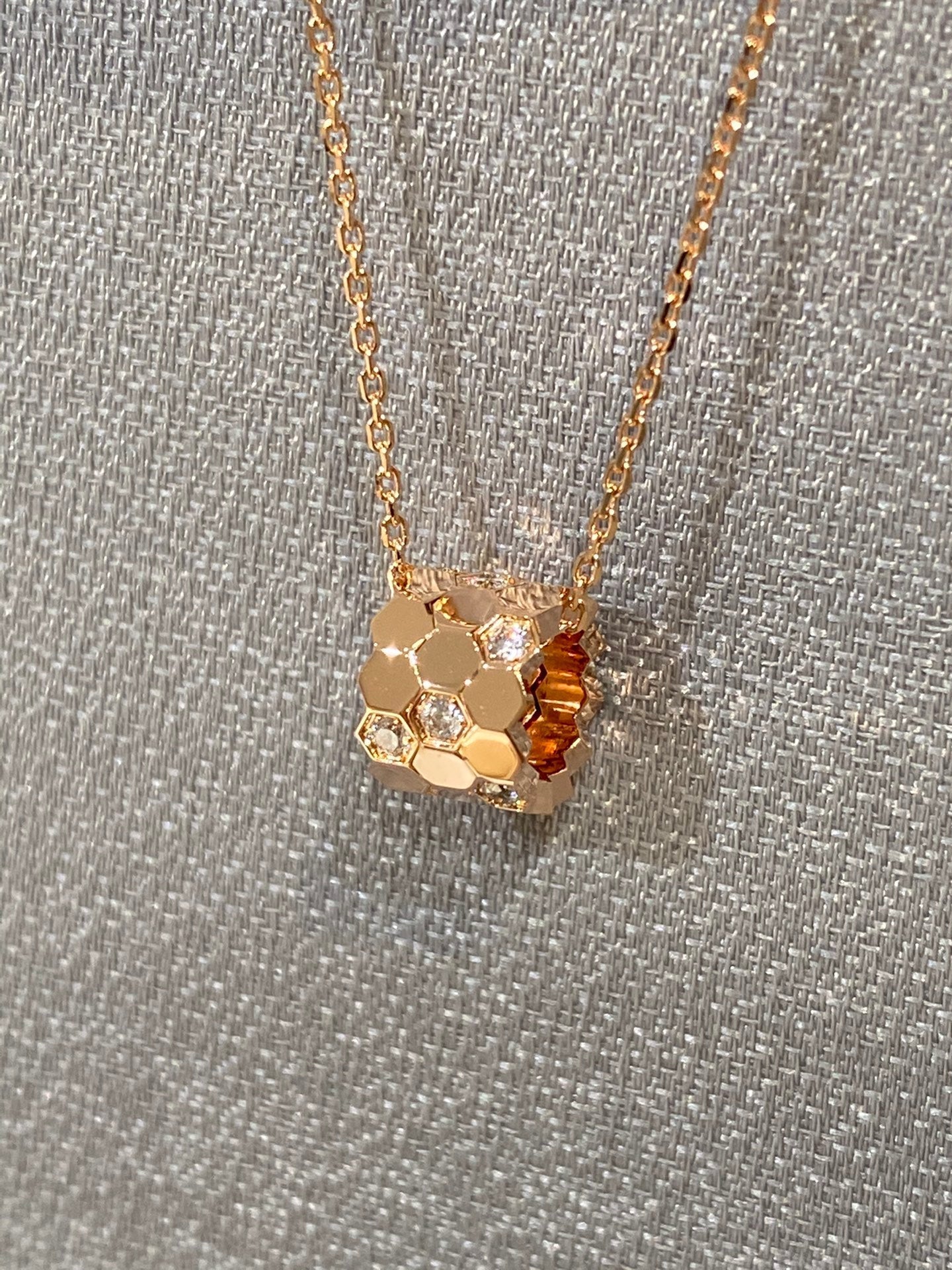 [Marin]BEE LOVE DIAMOND NECKLACE