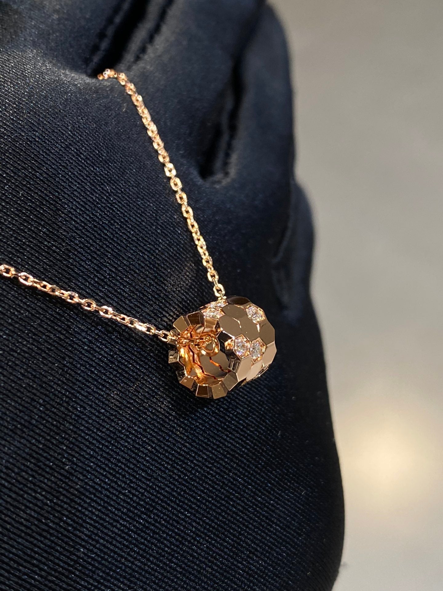 [Marin]BEE LOVE DIAMOND NECKLACE