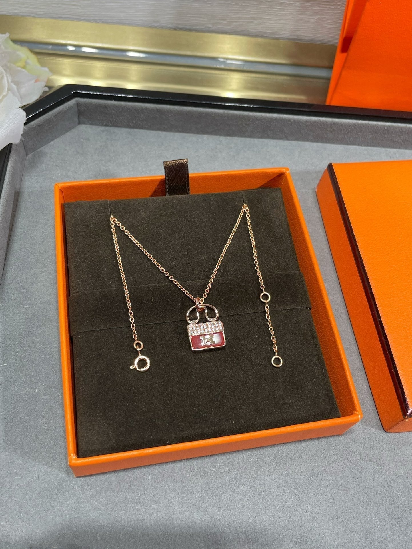 [Marin]H CIRCE MOISSANITE PENDANT NECKLACE GOLD