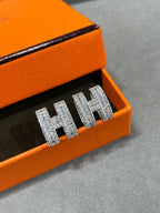 [Marin]H STUD EARRINGS WITH SILVER DIAMONDS