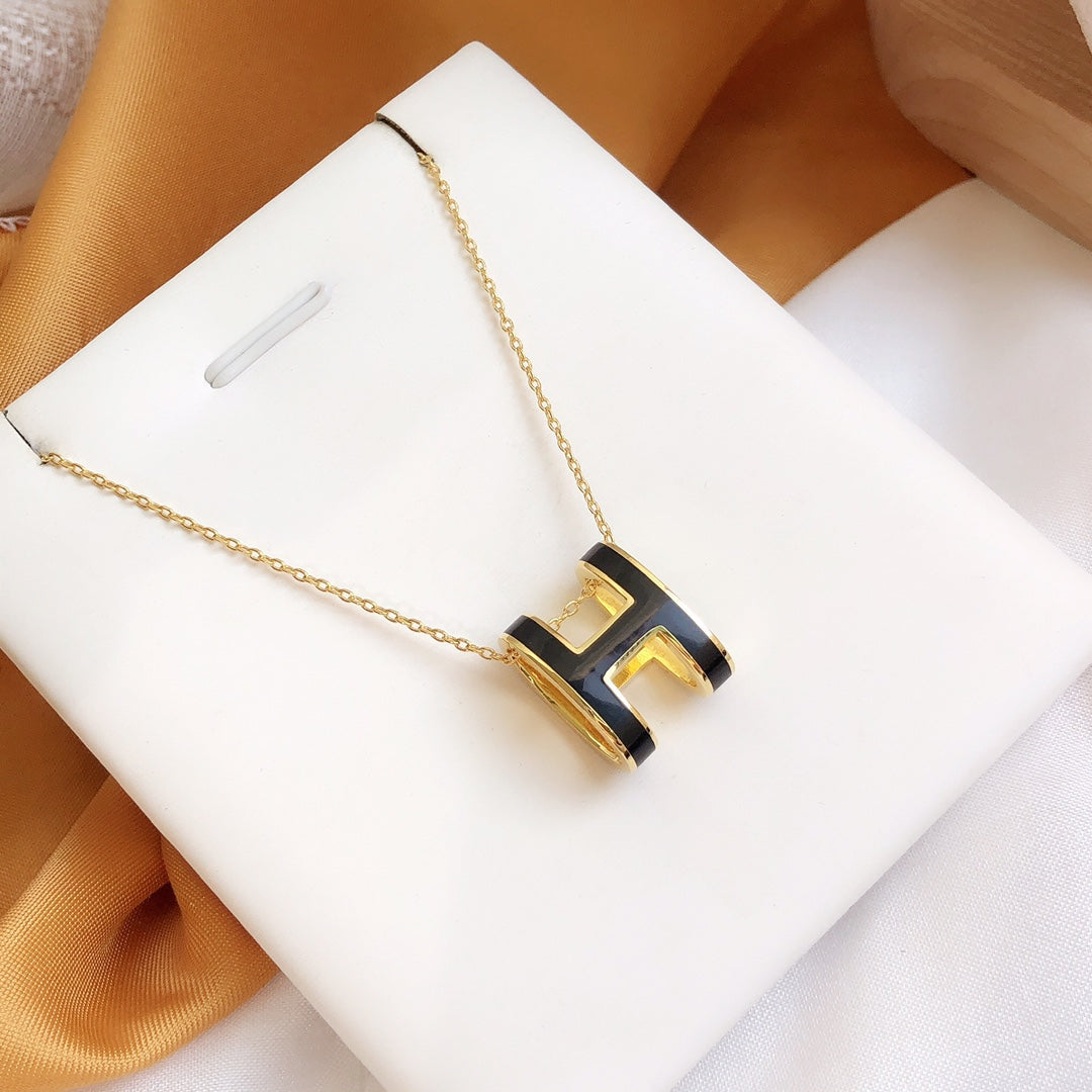[Marin]HM CLIC BLACK ENAMEL GOLD NECKLACE