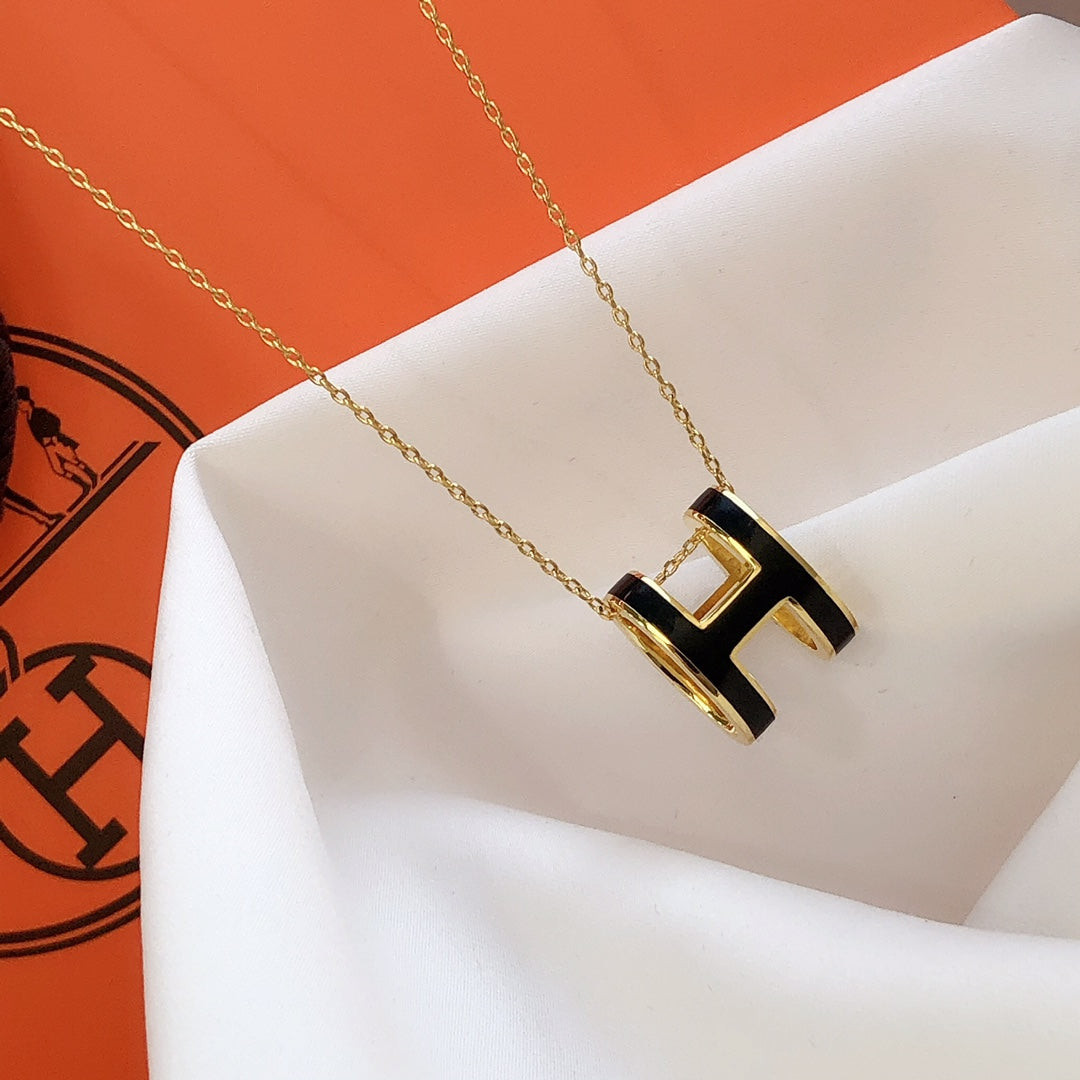 [Marin]HM CLIC BLACK ENAMEL GOLD NECKLACE