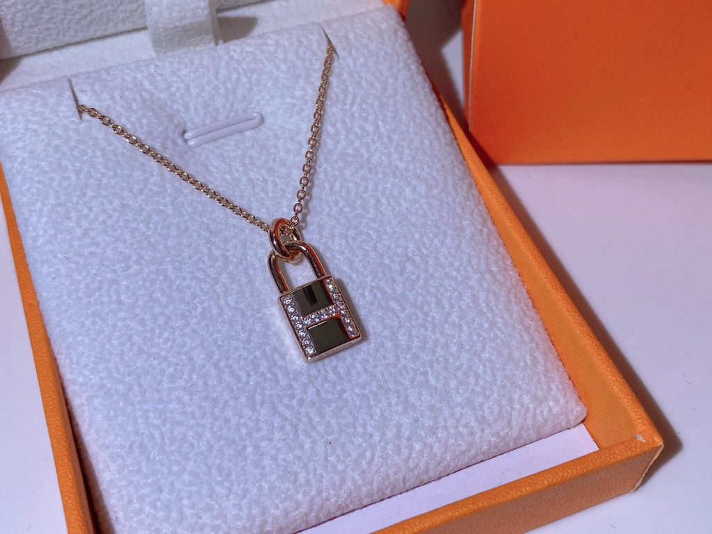 [Marin]HM ADVANCED NICHE LOCK HEAD NECKLACE DIAMONDS