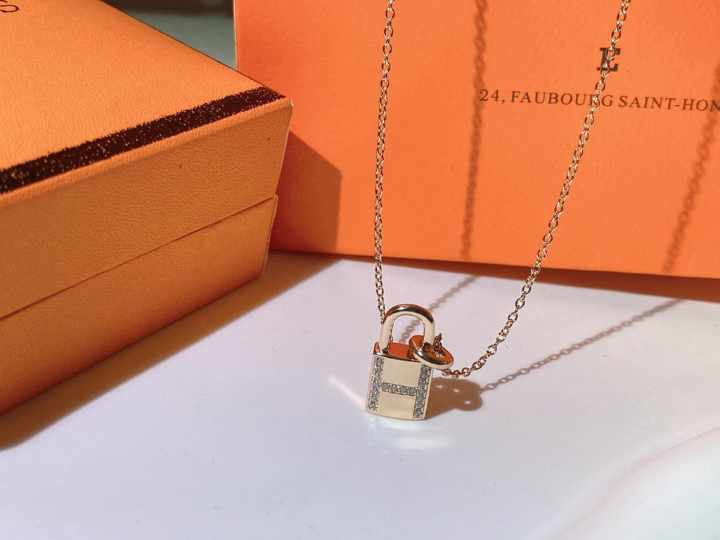 [Marin]HM ADVANCED NICHE LOCK HEAD NECKLACE DIAMONDS